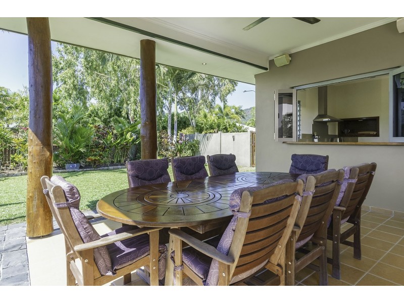 1 Sunbird Close, Port Douglas QLD 4877