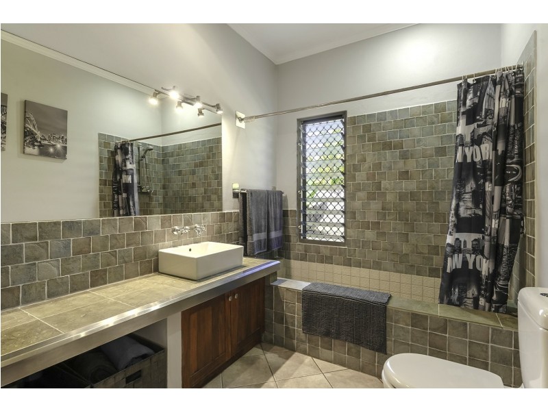 1 Sunbird Close, Port Douglas QLD 4877