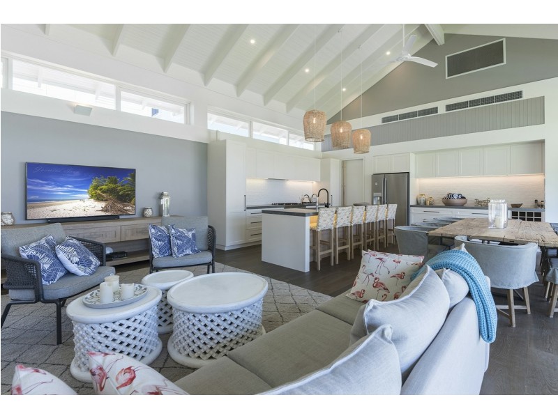 45 Beachfront Mirage, Port Douglas QLD 4877