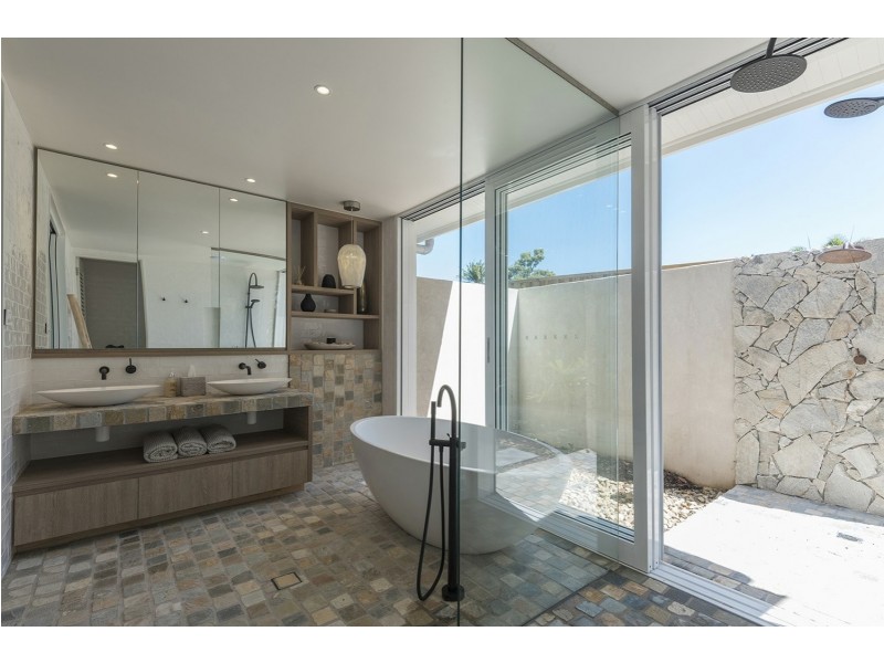 45 Beachfront Mirage, Port Douglas QLD 4877