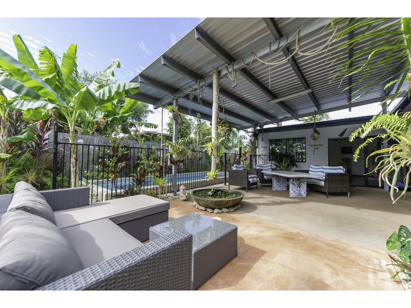 5 Jacaranda Close, Cooya Beach QLD 4873