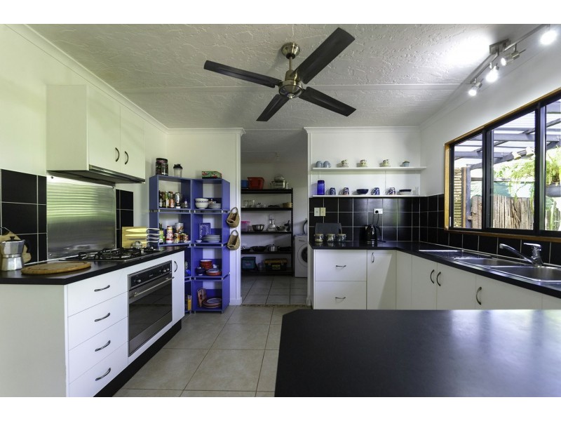 5 Jacaranda Close, Cooya Beach QLD 4873