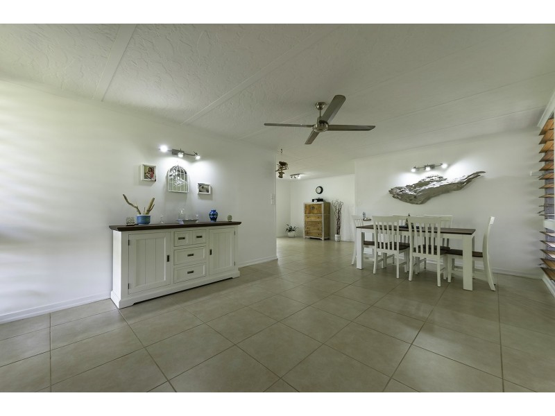 5 Jacaranda Close, Cooya Beach QLD 4873