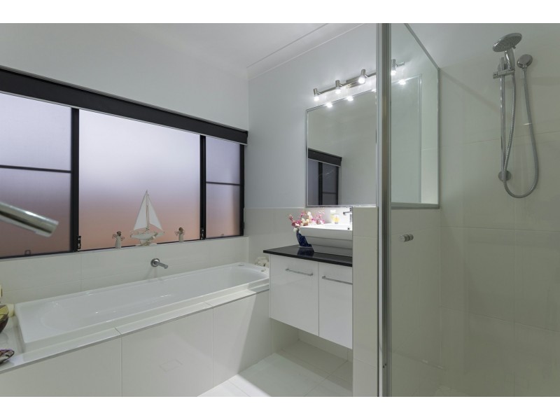 4 Ocean Avenue, Cooya Beach QLD 4873