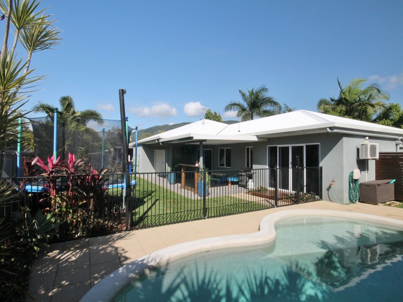 4 Yiki Street, Port Douglas QLD 4877