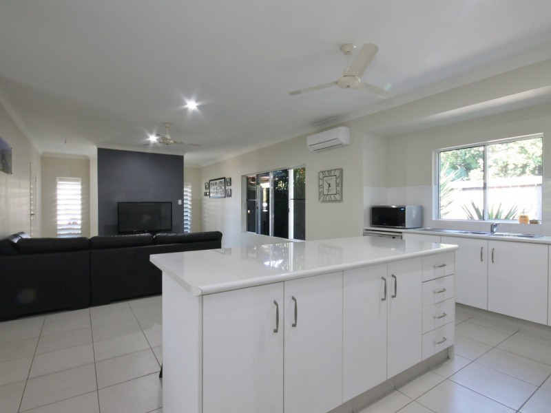 4 Yiki Street, Port Douglas QLD 4877