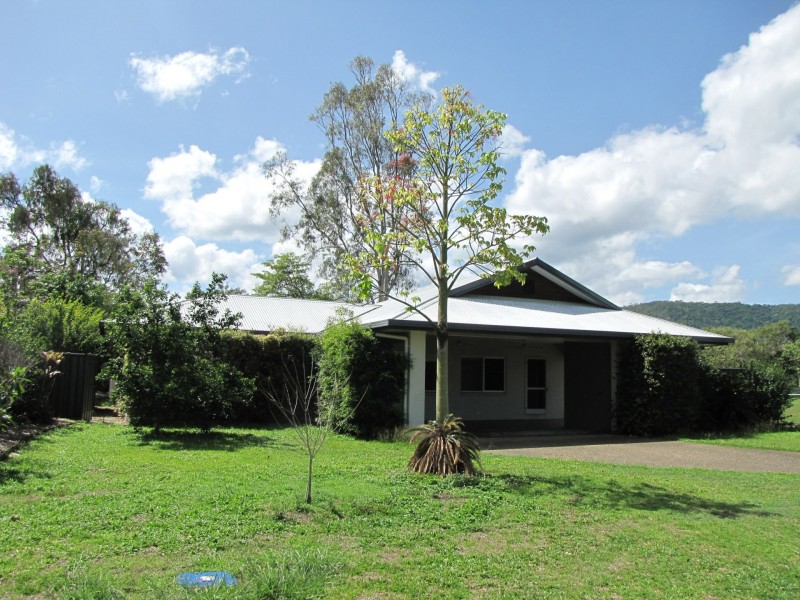 8 Hope Street, Port Douglas QLD 4877