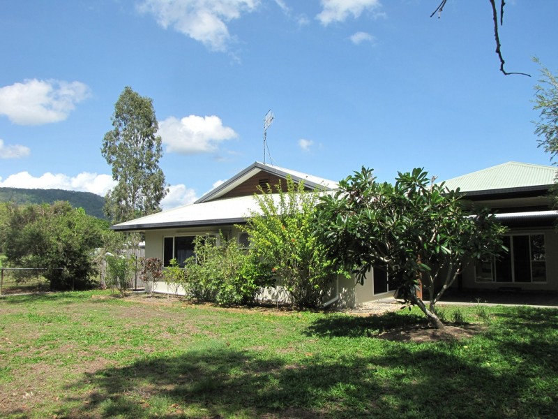 8 Hope Street, Port Douglas QLD 4877