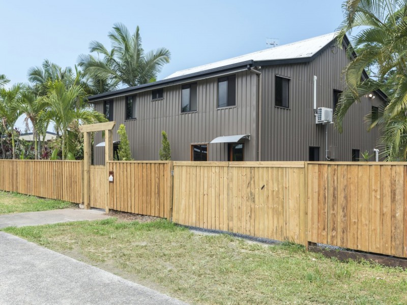 13 Mossman Street, Mossman QLD 4873