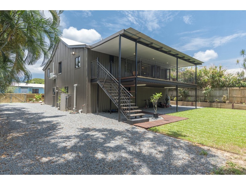 13 Mossman Street, Mossman QLD 4873