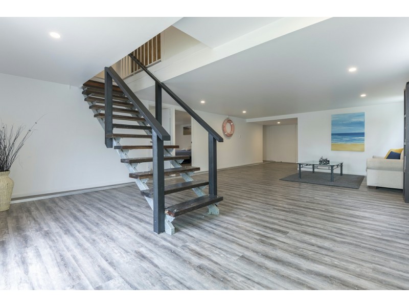 13 Mossman Street, Mossman QLD 4873