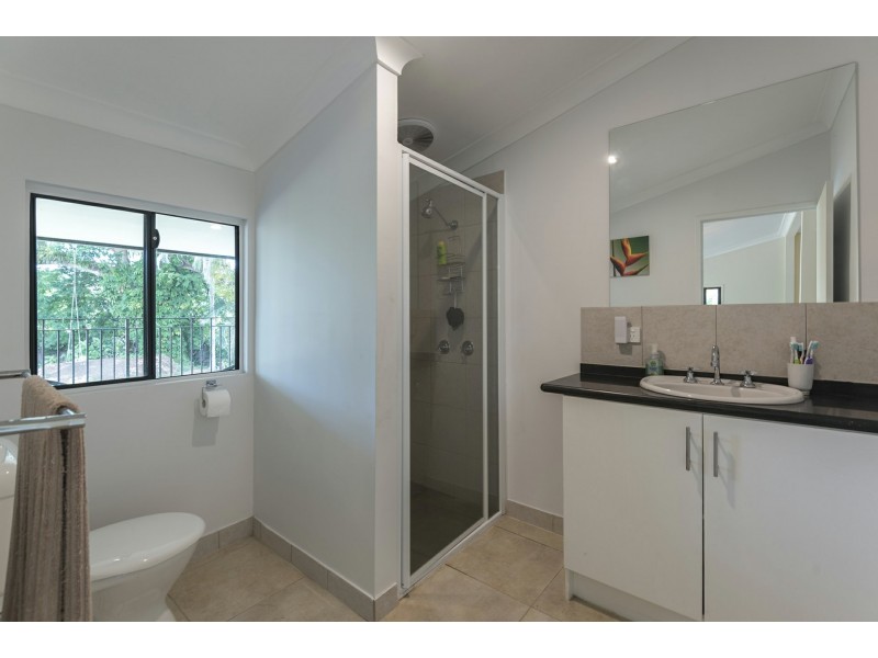 13 Mossman Street, Mossman QLD 4873