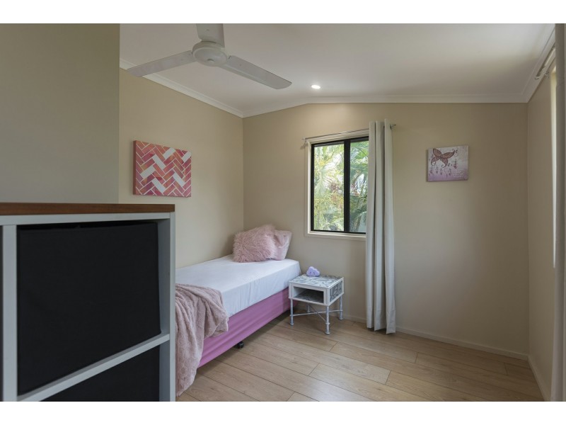 13 Mossman Street, Mossman QLD 4873