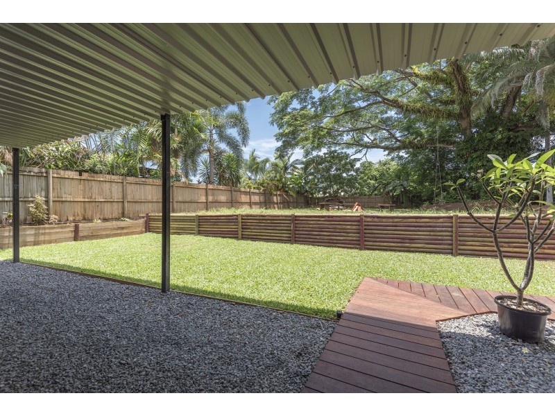 13 Mossman Street, Mossman QLD 4873