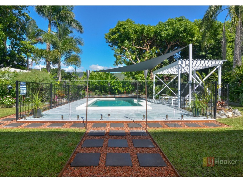 16 Ribbon Avenue, Port Douglas QLD 4877