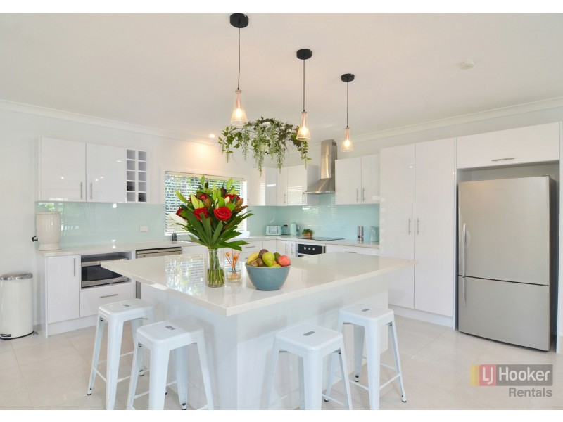 16 Ribbon Avenue, Port Douglas QLD 4877