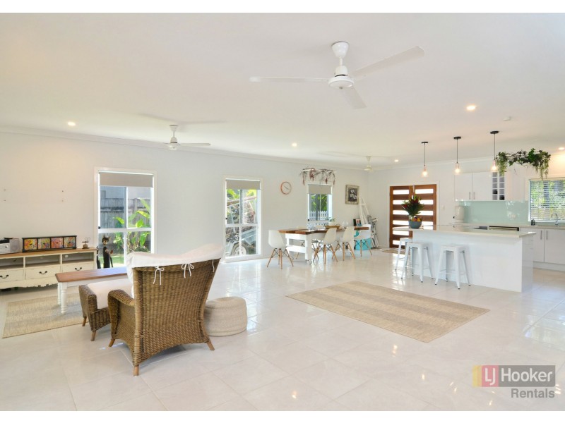16 Ribbon Avenue, Port Douglas QLD 4877