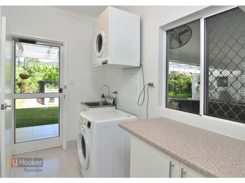 16 Ribbon Avenue, Port Douglas QLD 4877