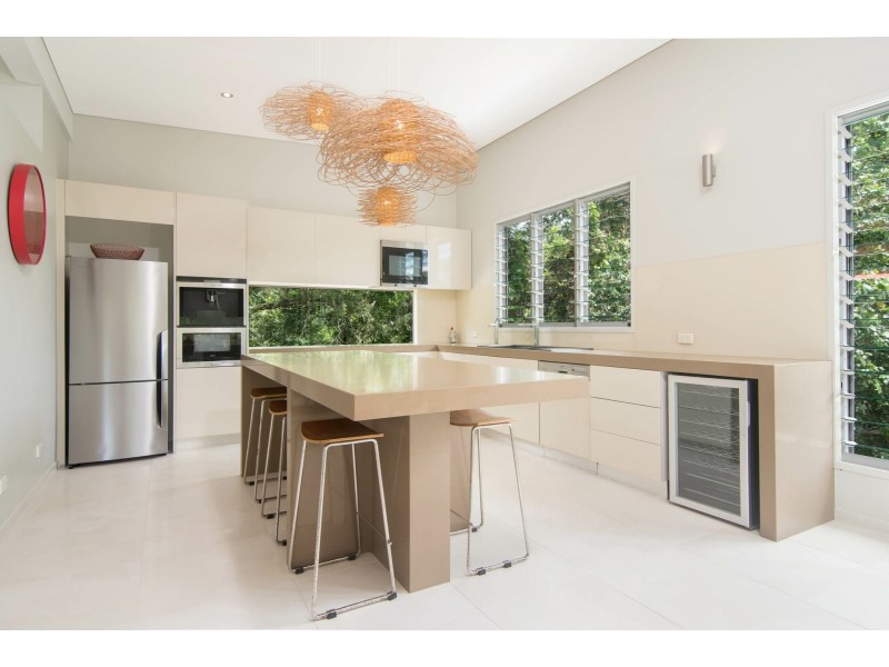 30 Oak Street, Oak Beach, Port Douglas QLD 4877