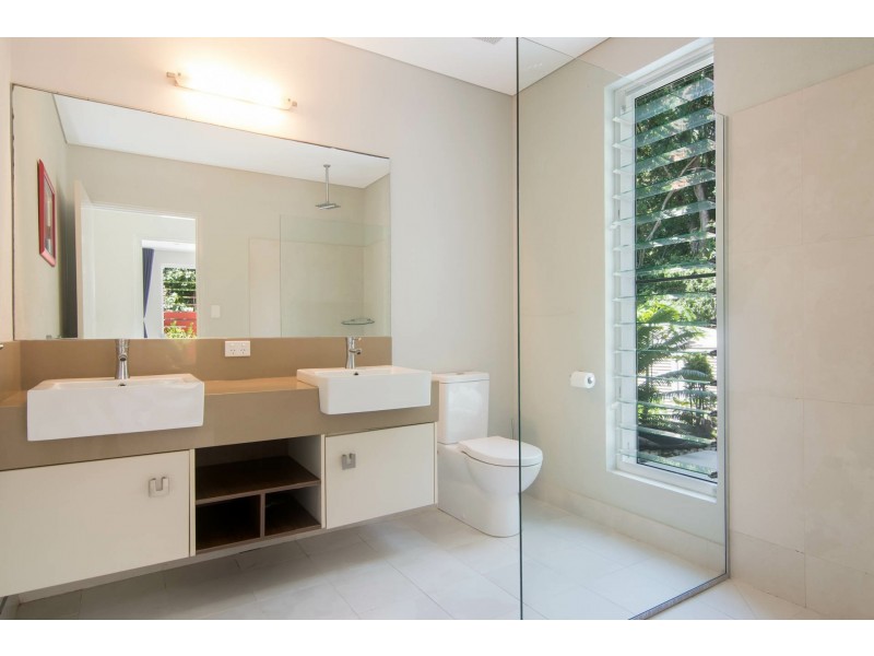 30 Oak Street, Oak Beach, Port Douglas QLD 4877