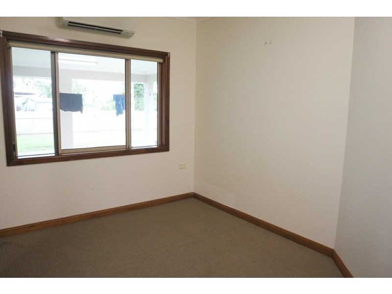 8 Jones Street, Mossman QLD 4873