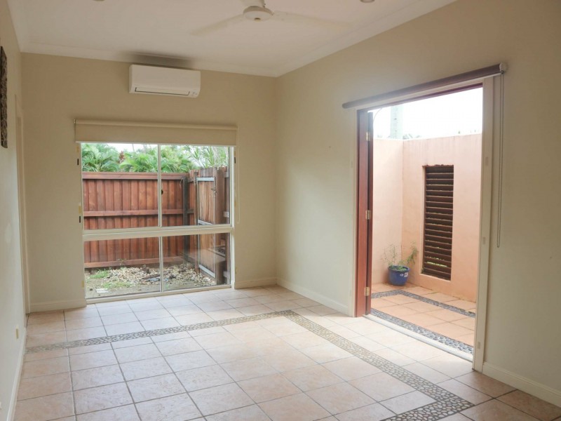 1 Curlew Close, Craiglie QLD 4877