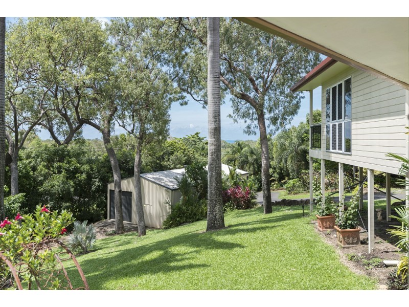1-5 Bruce Avenue, Oak Beach QLD 4877