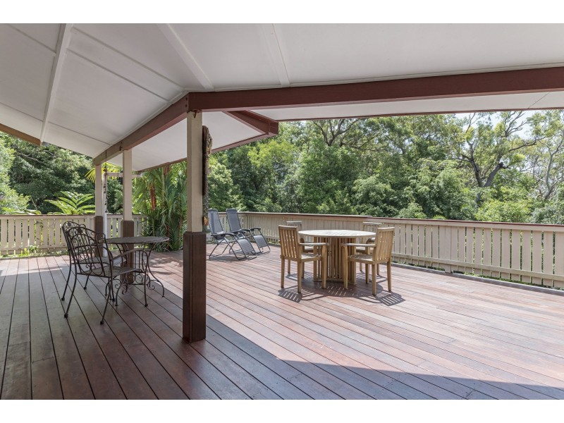 1-5 Bruce Avenue, Oak Beach QLD 4877