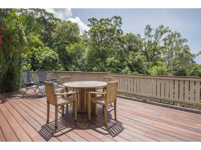 1-5 Bruce Avenue, Oak Beach QLD 4877