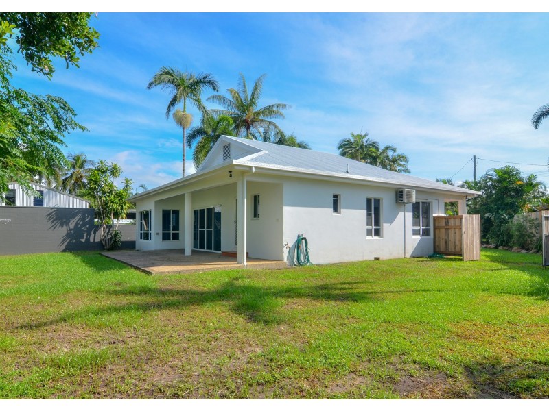 22 Limpet Avenue, Port Douglas QLD 4877