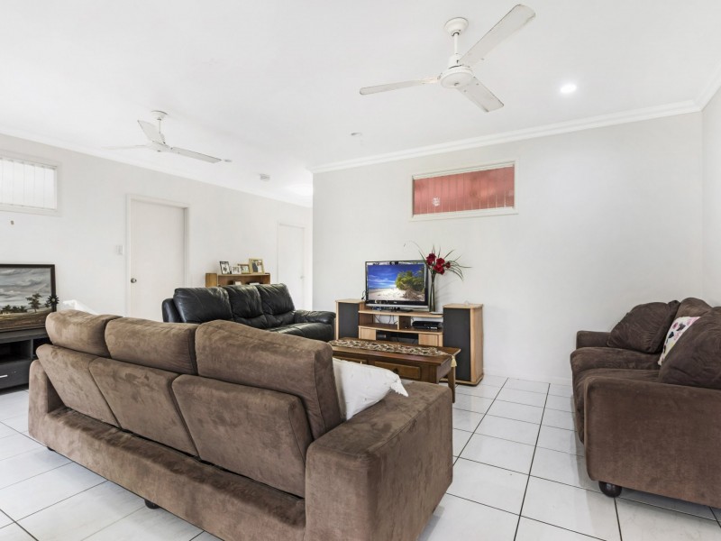 2 Shalom Close, Cooya Beach QLD 4873