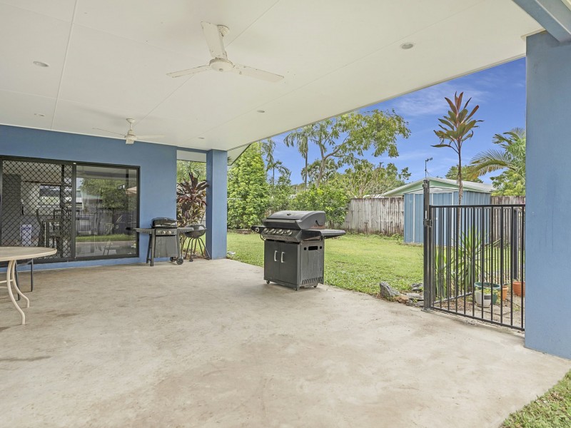 2 Shalom Close, Cooya Beach QLD 4873