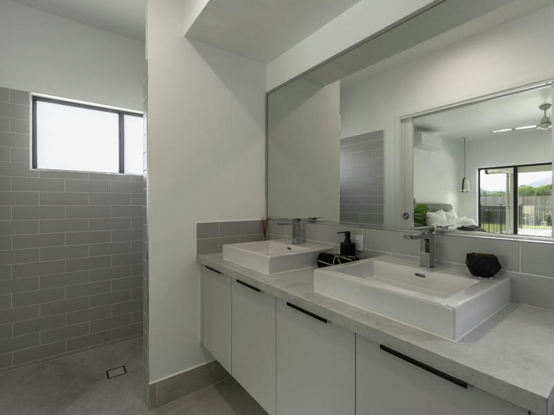 69 Cooya Beach Road, Cooya Beach QLD 4873