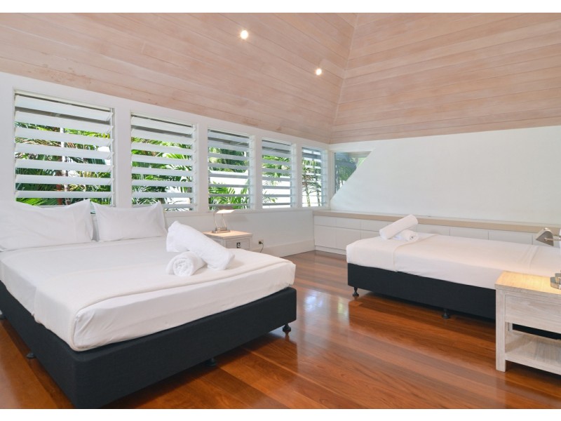 Lot 4 Beachfront Mirage, Port Douglas QLD 4877
