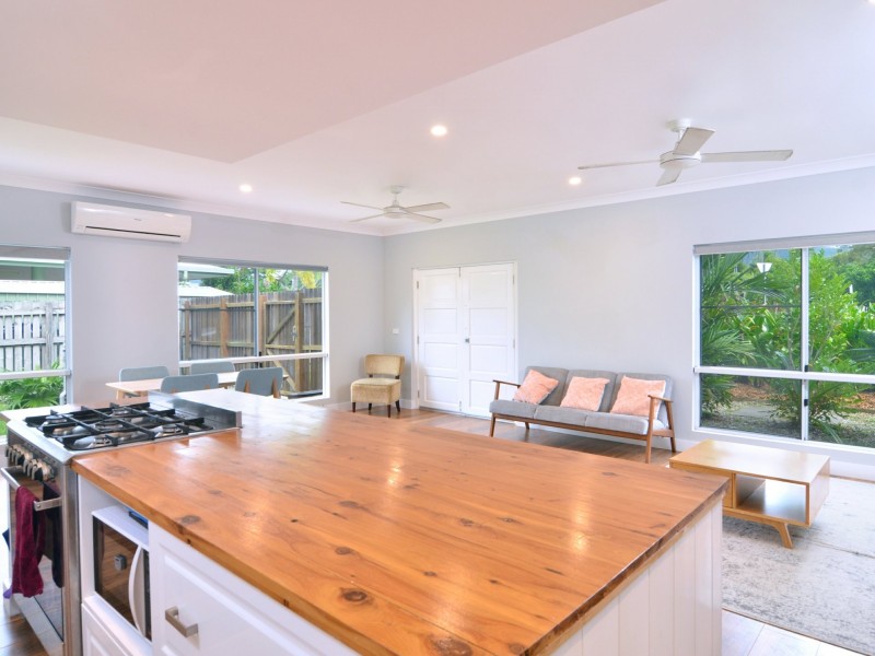 7 Endeavour Street, Port Douglas QLD 4877