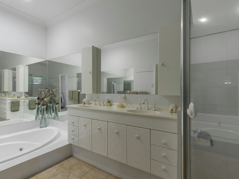 113 St Crispins Avenue, Port Douglas QLD 4877