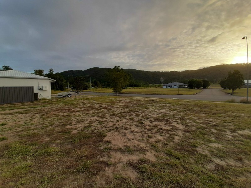 42 Ives Avenue, Wonga Beach QLD 4873