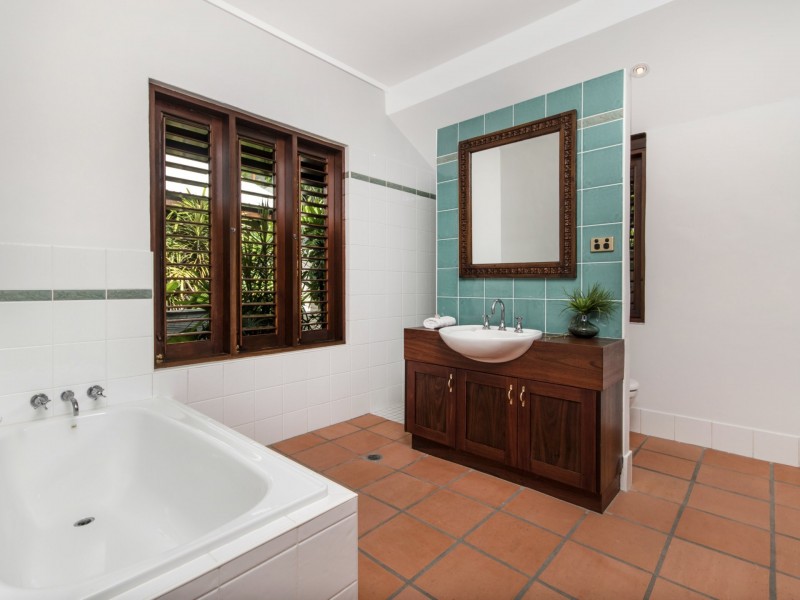 6 Solander Boulevard, Port Douglas QLD 4877