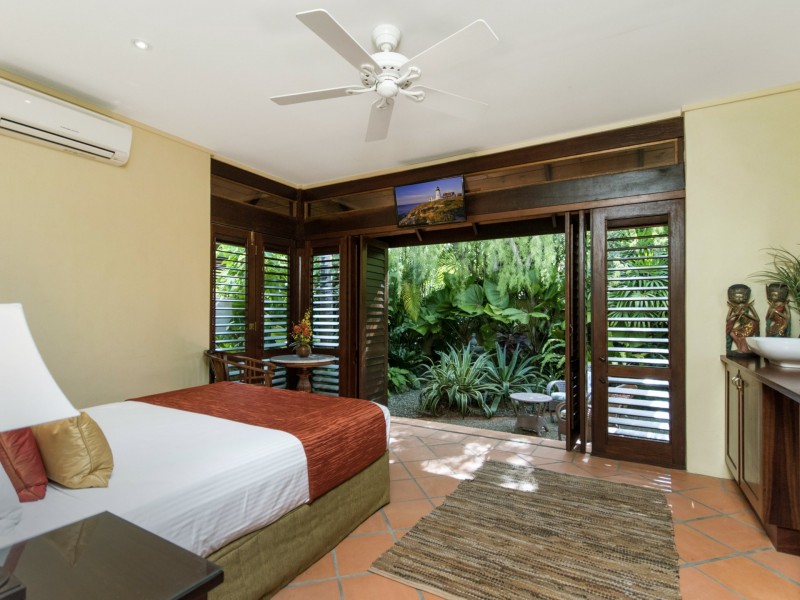 6 Solander Boulevard, Port Douglas QLD 4877