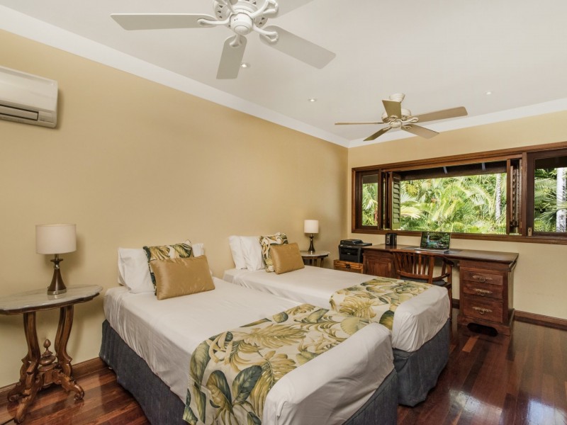 6 Solander Boulevard, Port Douglas QLD 4877