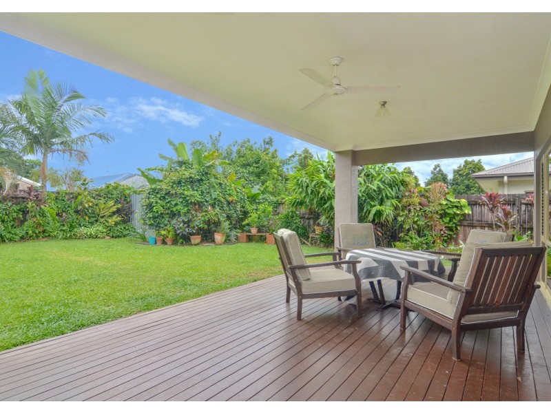 4 Riflebird Crescent, Mossman QLD 4873