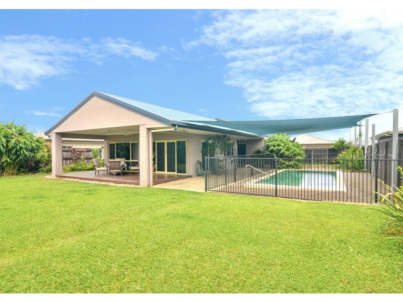 4 Riflebird Crescent, Mossman QLD 4873