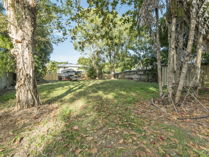 14 Ti Tree Street, Port Douglas QLD 4877
