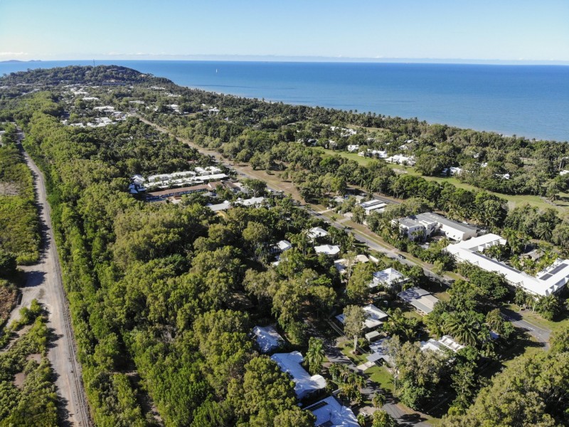 14 Ti Tree Street, Port Douglas QLD 4877