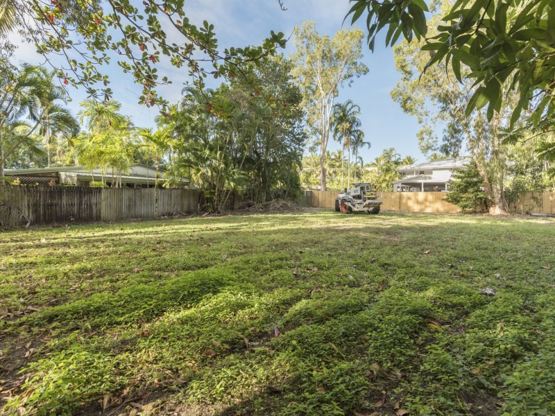 14 Ti Tree Street, Port Douglas QLD 4877