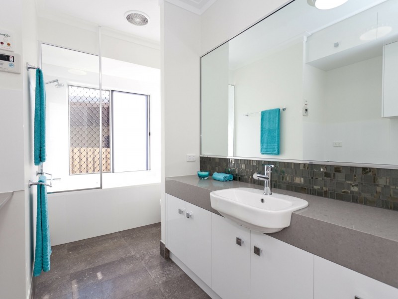 98 Marine Parade, Newell QLD 4873