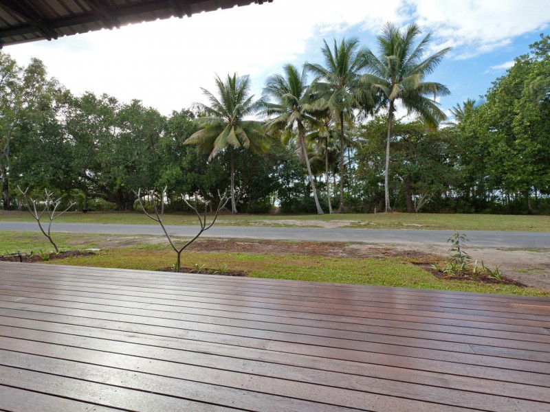 98 Marine Parade, Newell QLD 4873