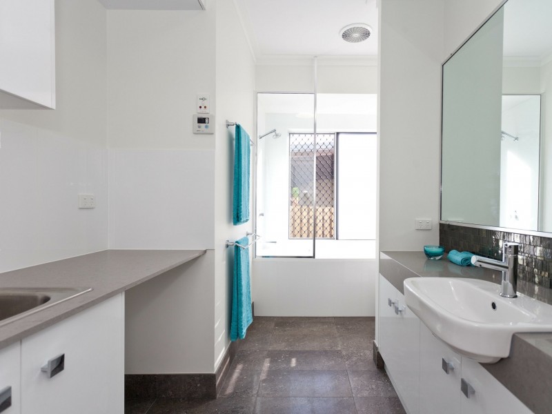 98 Marine Parade, Newell QLD 4873