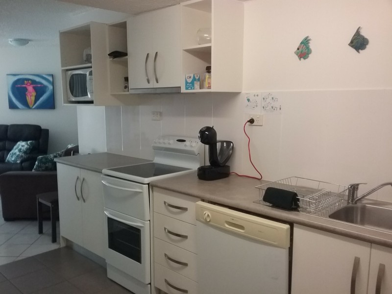 6 PD QUEENSLANDER/8-10 Mudlo St, Port Douglas QLD 4877