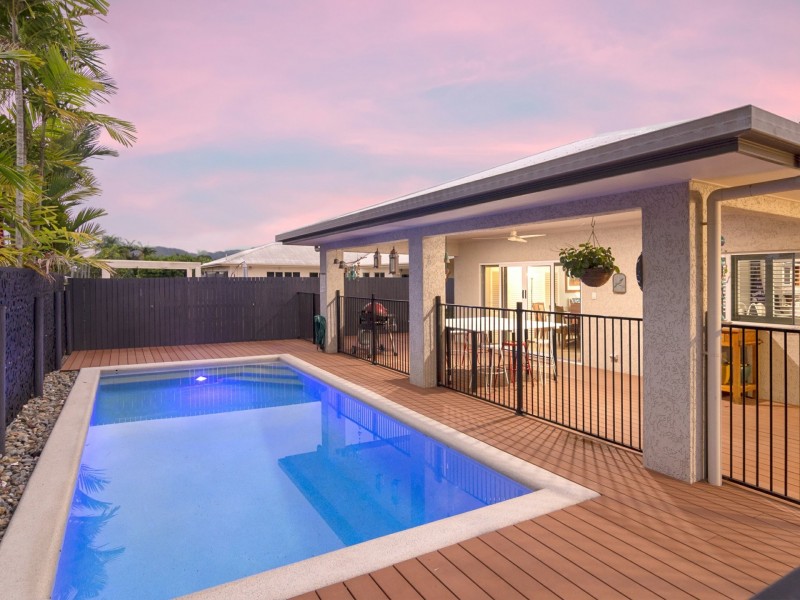 8 Shearwater Street, Port Douglas QLD 4877